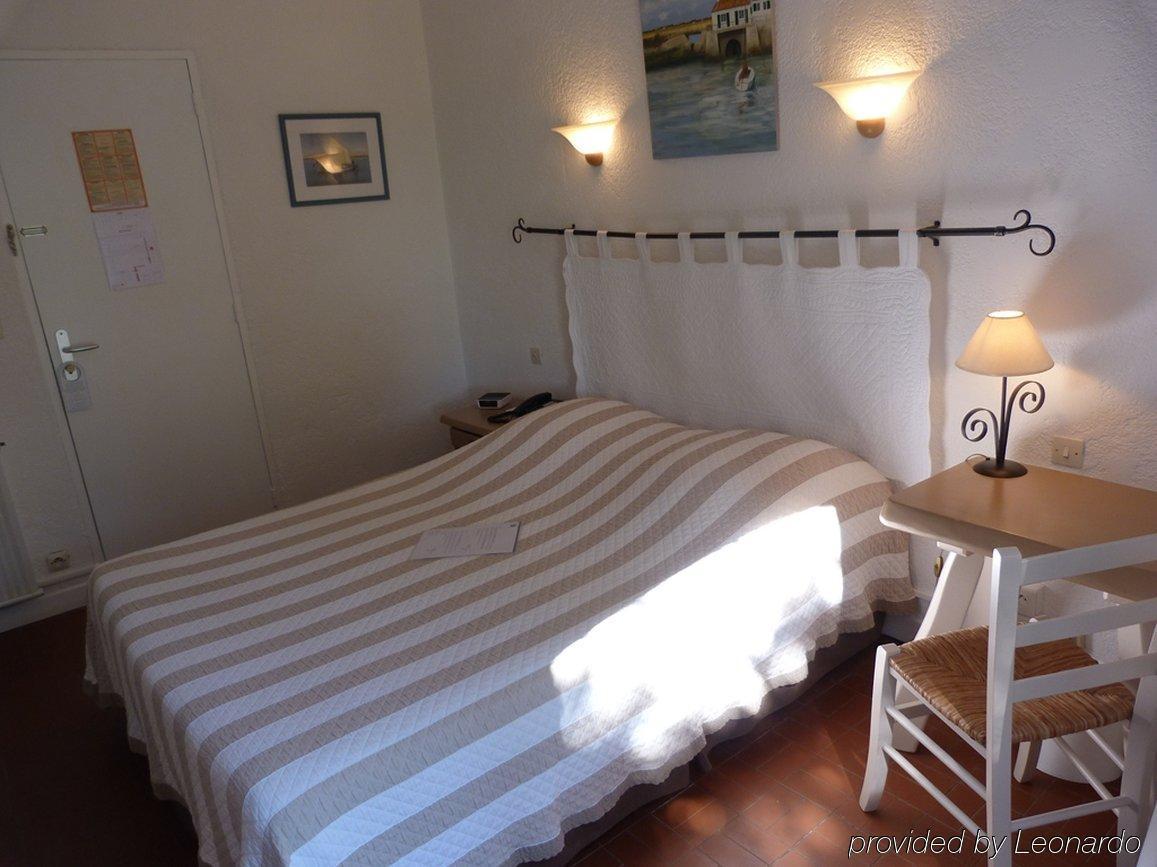 Hotel Les Gollandieres Le Bois-Plage-en-Ré Стая снимка