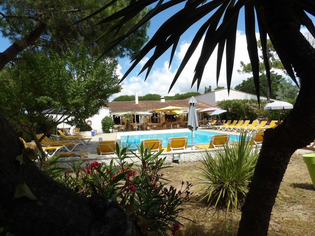 Hotel Les Gollandieres Le Bois-Plage-en-Ré Екстериор снимка